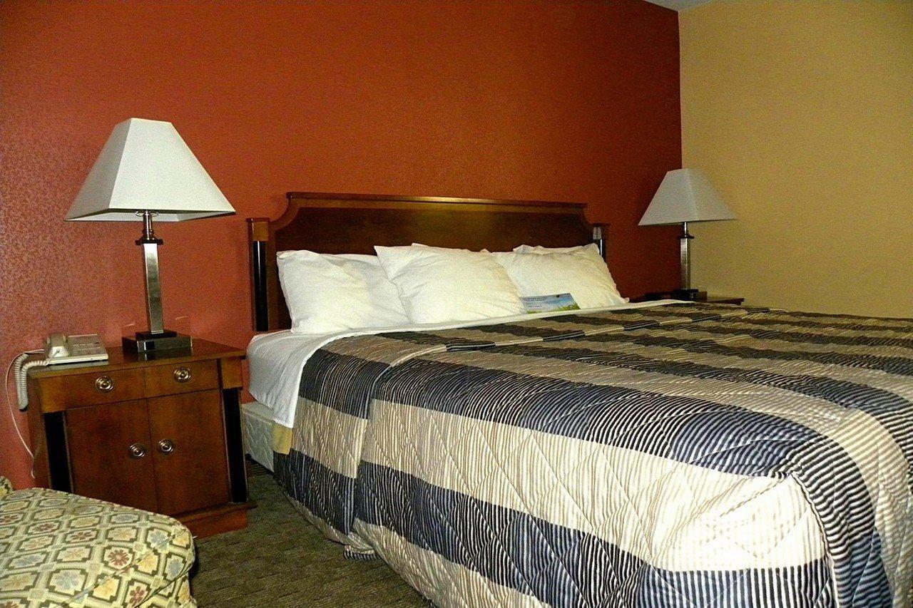 Days Inn By Wyndham Reading Wyomissing Exterior photo